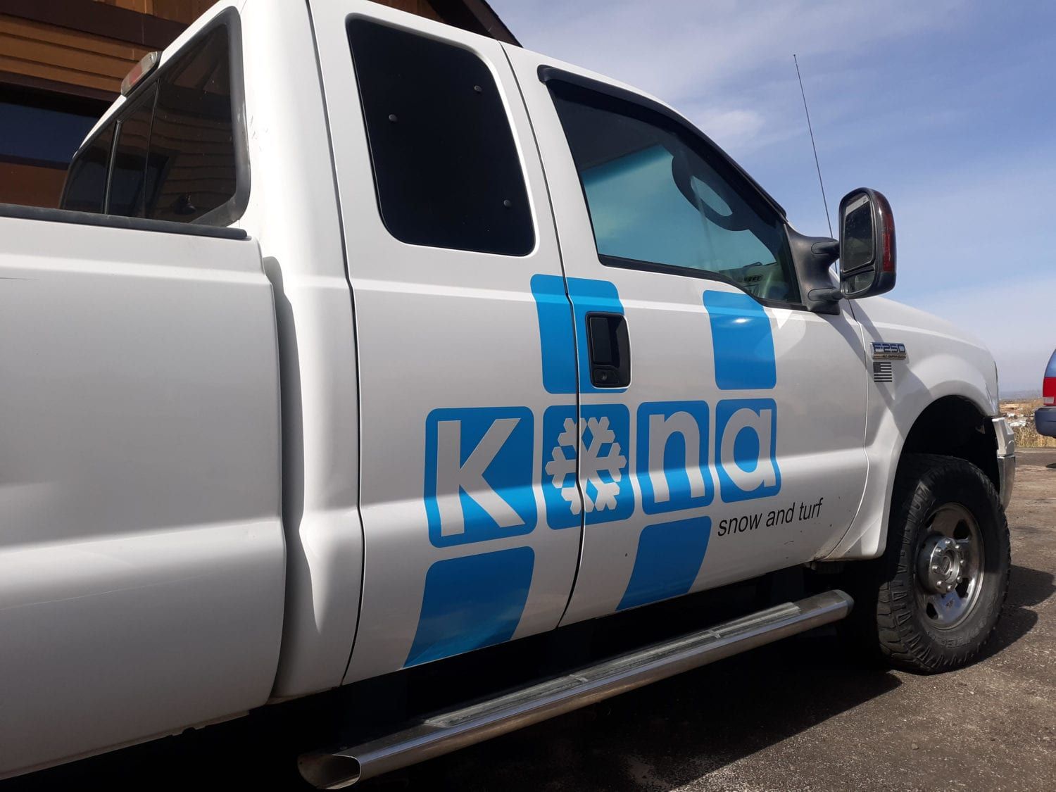 KONA SNOW REMOVAL TRUCK