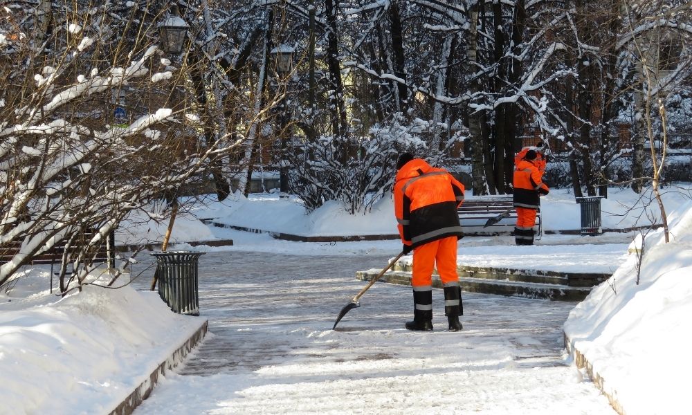 How To Hire a Reputable Snow Removal Company